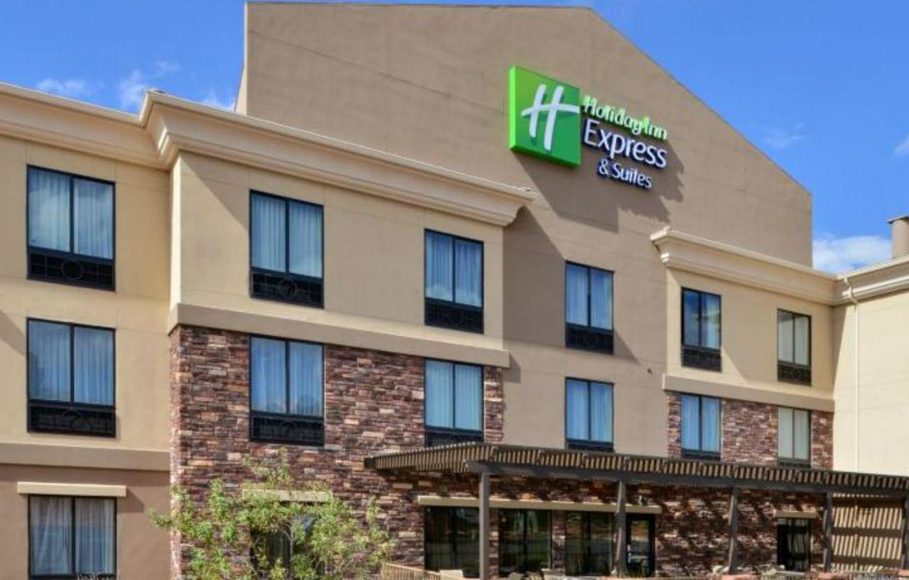 Holiday Express & - Lake Powell Area By Ihg 3* Page