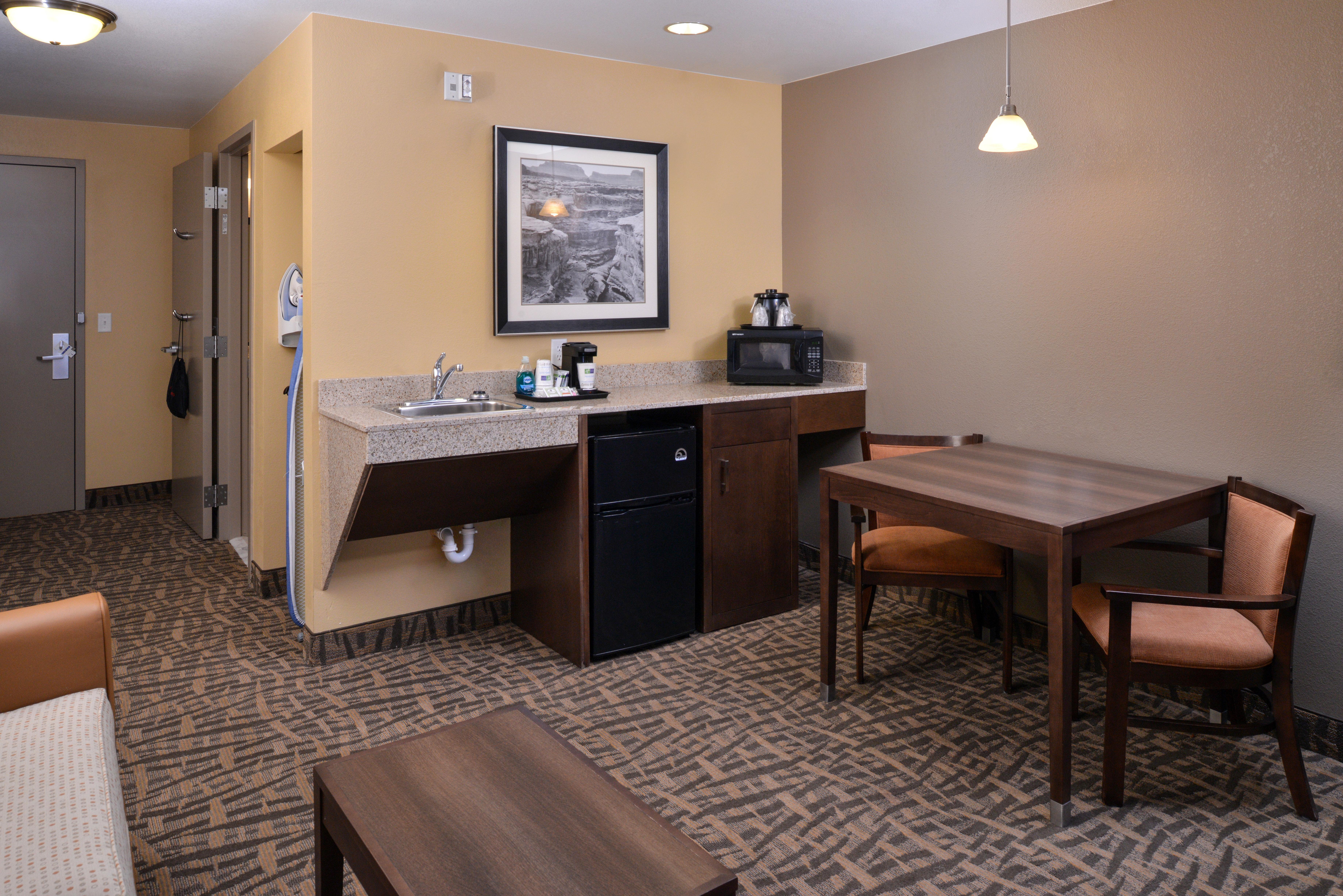 Hotel Express & - Powell Area By Ihg 3*