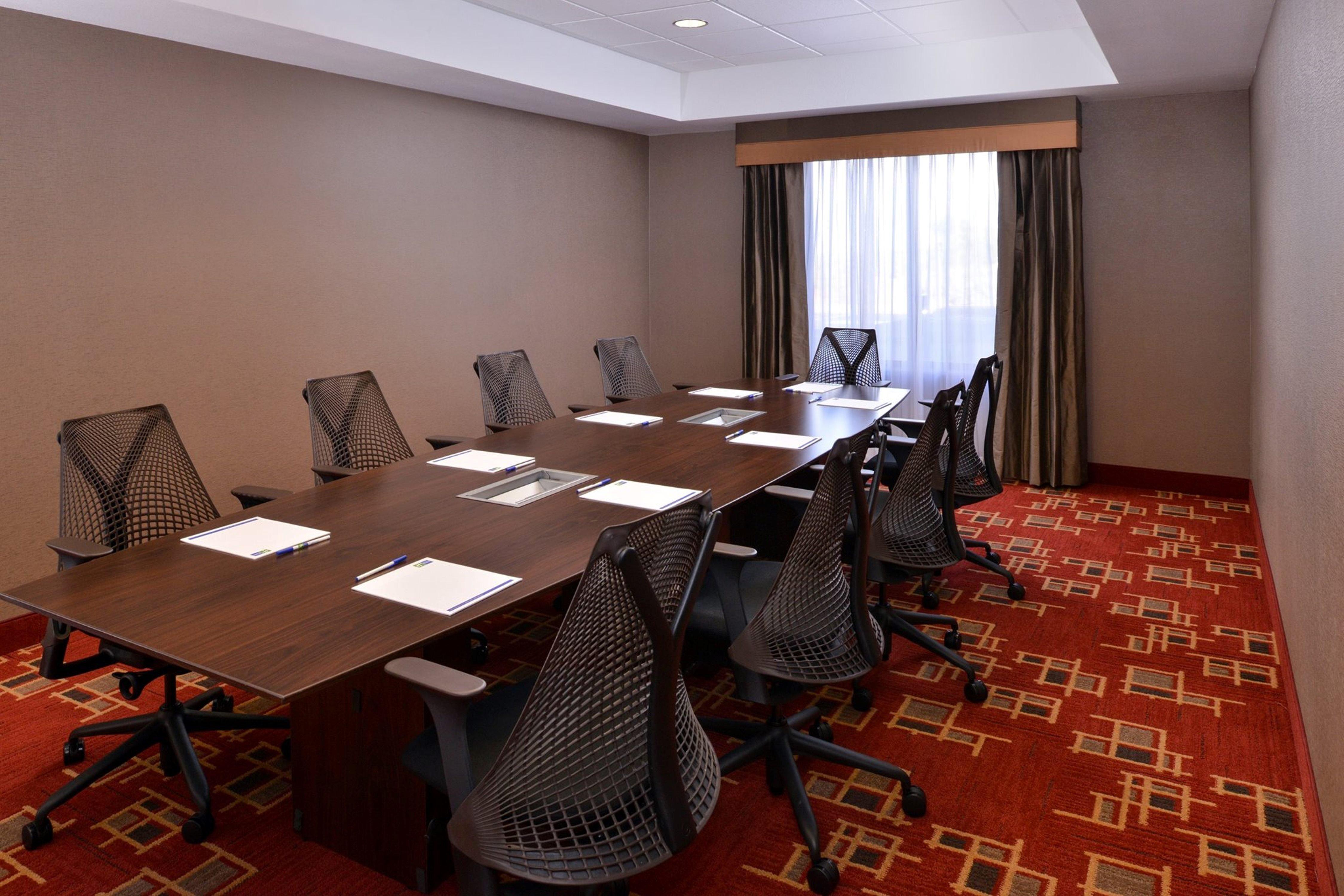 Express & - Powell Area By Ihg